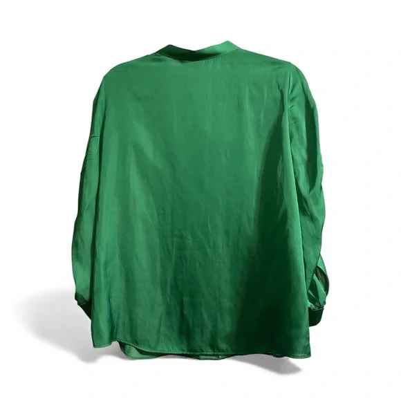 White House Black Market Vibrant Green Blouse - Picture 2 of 7